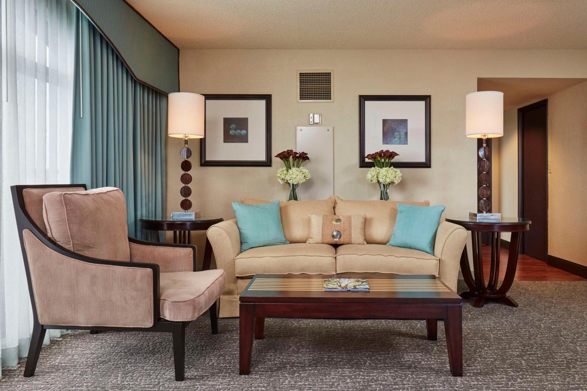 Doubletree By Hilton Hotel Orlando At Seaworld Williamsburg Exterior foto